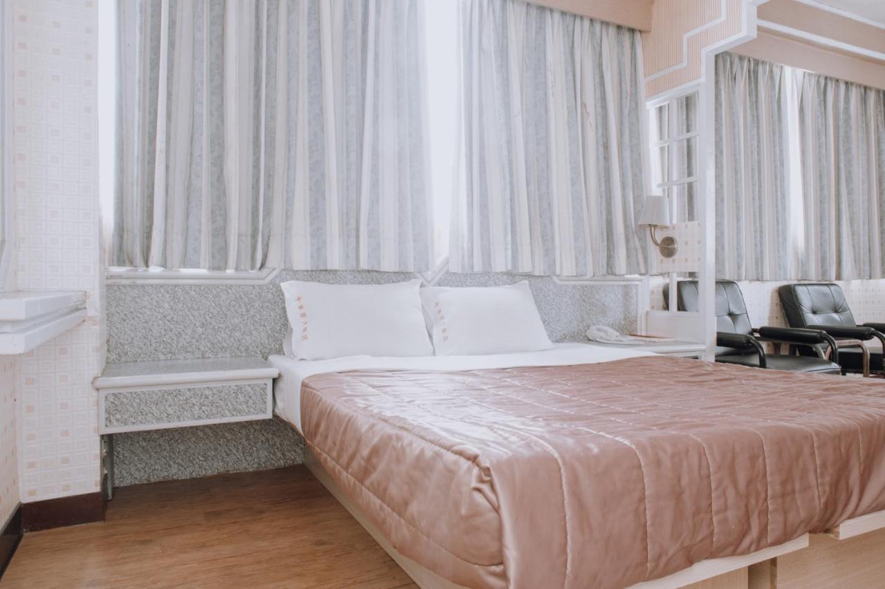 Tong Hsin Hotel Pingtung 외부 사진