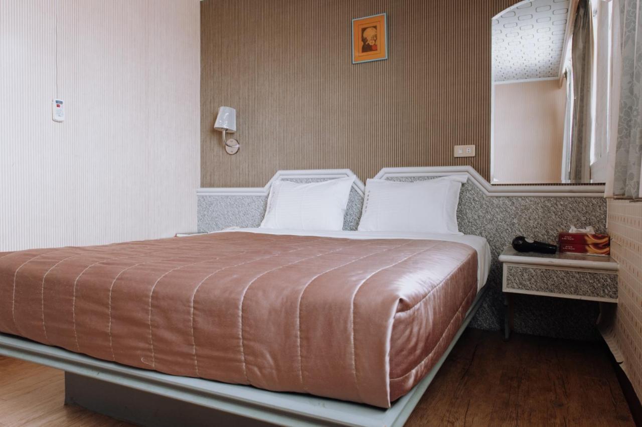 Tong Hsin Hotel Pingtung 외부 사진