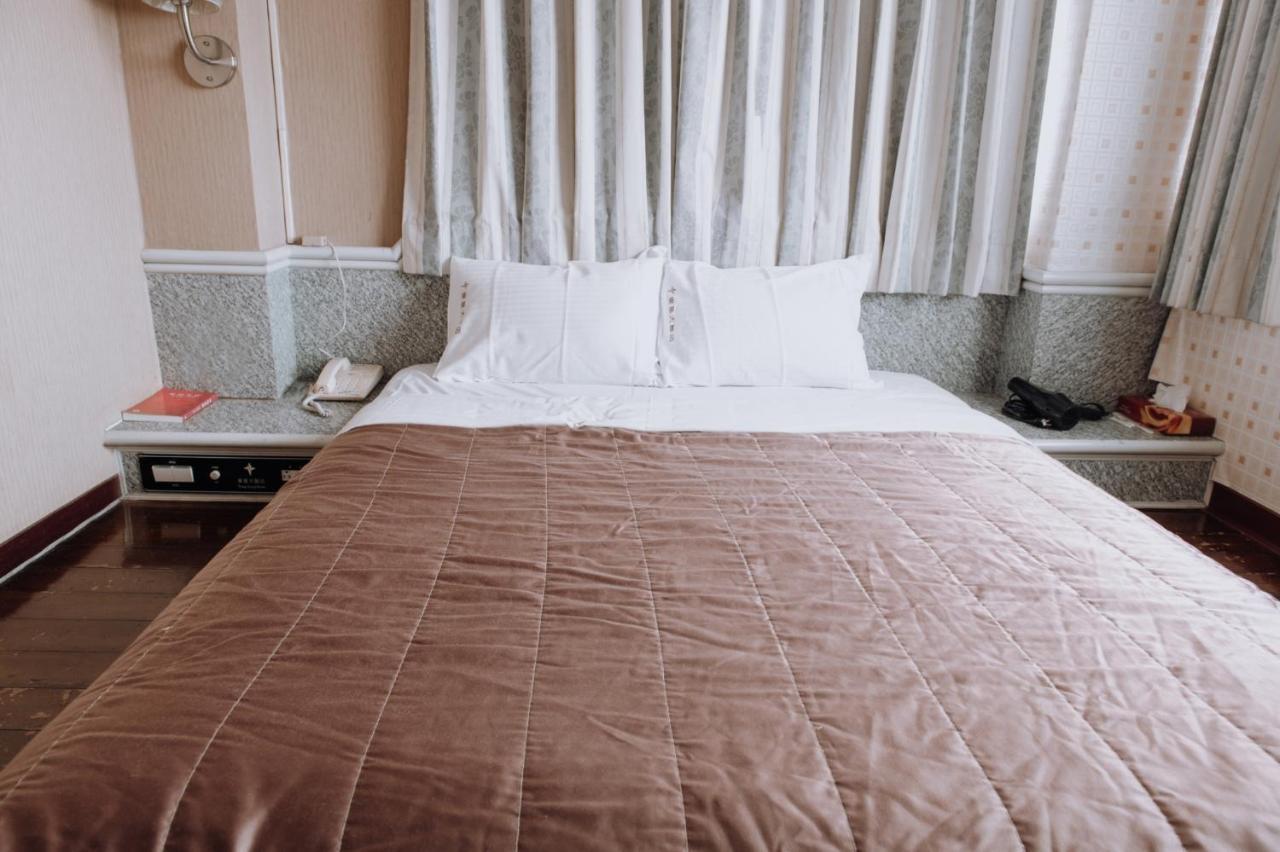 Tong Hsin Hotel Pingtung 외부 사진