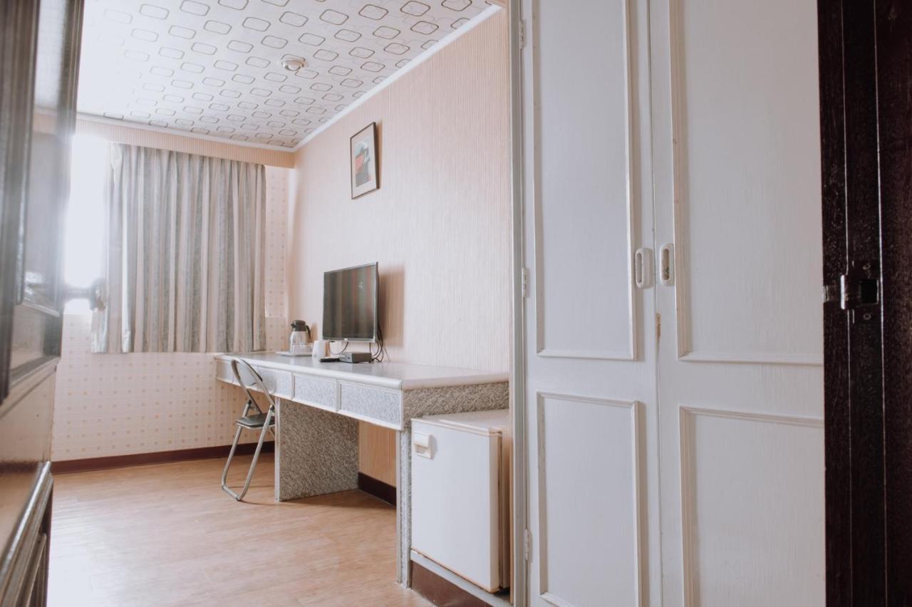 Tong Hsin Hotel Pingtung 외부 사진